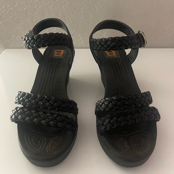 Wedge Sandals - Picture 3 of 4